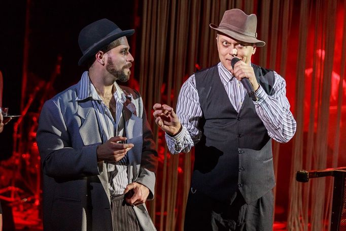 Viktor Dyk jako Josef K. v muzikálu Proces podle Franze Kafky v pražské RockOpeře.