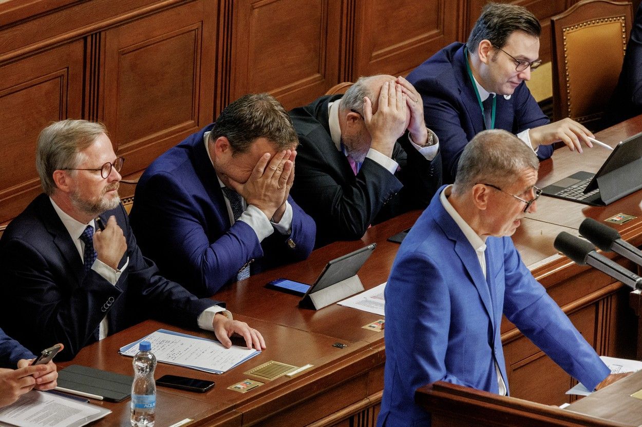 Vláda Petra Fialy hlasování o nedůvěře 2. září 2022