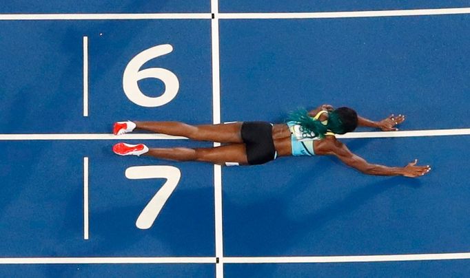 Shaunae Millerová ve finále ženské čtvrtky na OH v Riu 2016.