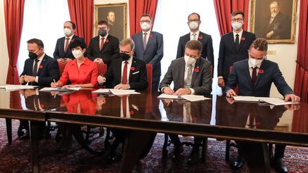 Noví poslanci složí slib. Sledujte ustavující schůzi Poslanecké sněmovny