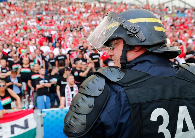 Euro 20161: výtržnosti maďarských fanoušků před zápasem s Islandem v Marseille - policie