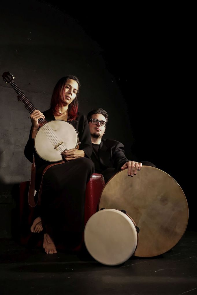 Rhiannon Giddensová a Francesco Turrisi.