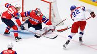 Jáchym Kondelík, Jonas Arntzen a Stian Solberg  v zápase MS 2025 Česko - Norsko
