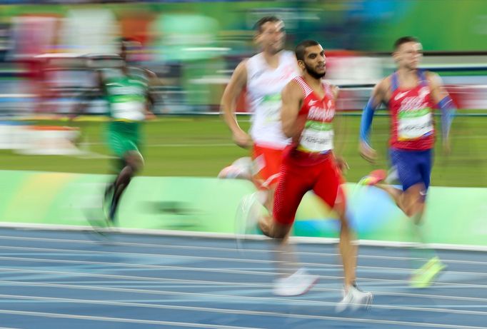 OH 2016, atletika-400 m: Pavel Maslák (vpravo)