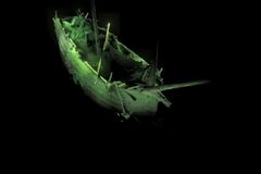 Vědci našli v Baltském moři 500 let starý vrak lodi. Je dokonale zachovaný, žasnou