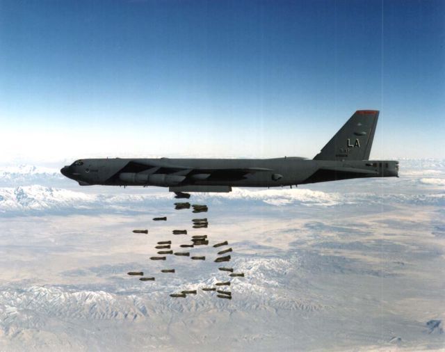 B-52 bombardér