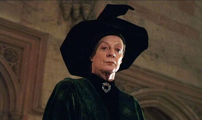 Maggie Smith jako Minerva McGonagallová v sérii o Harrym Potterovi.