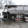 Požár autobusu na D11