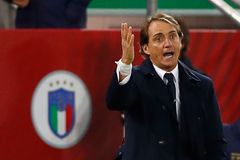 Mancini navzdory fiasku s Makedonií zůstává. Itálie mohla MS vyhrát, tvrdí