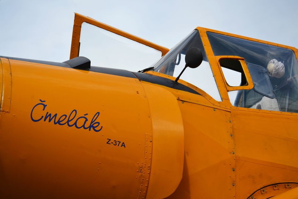 Zlín Z-37 Čmelák