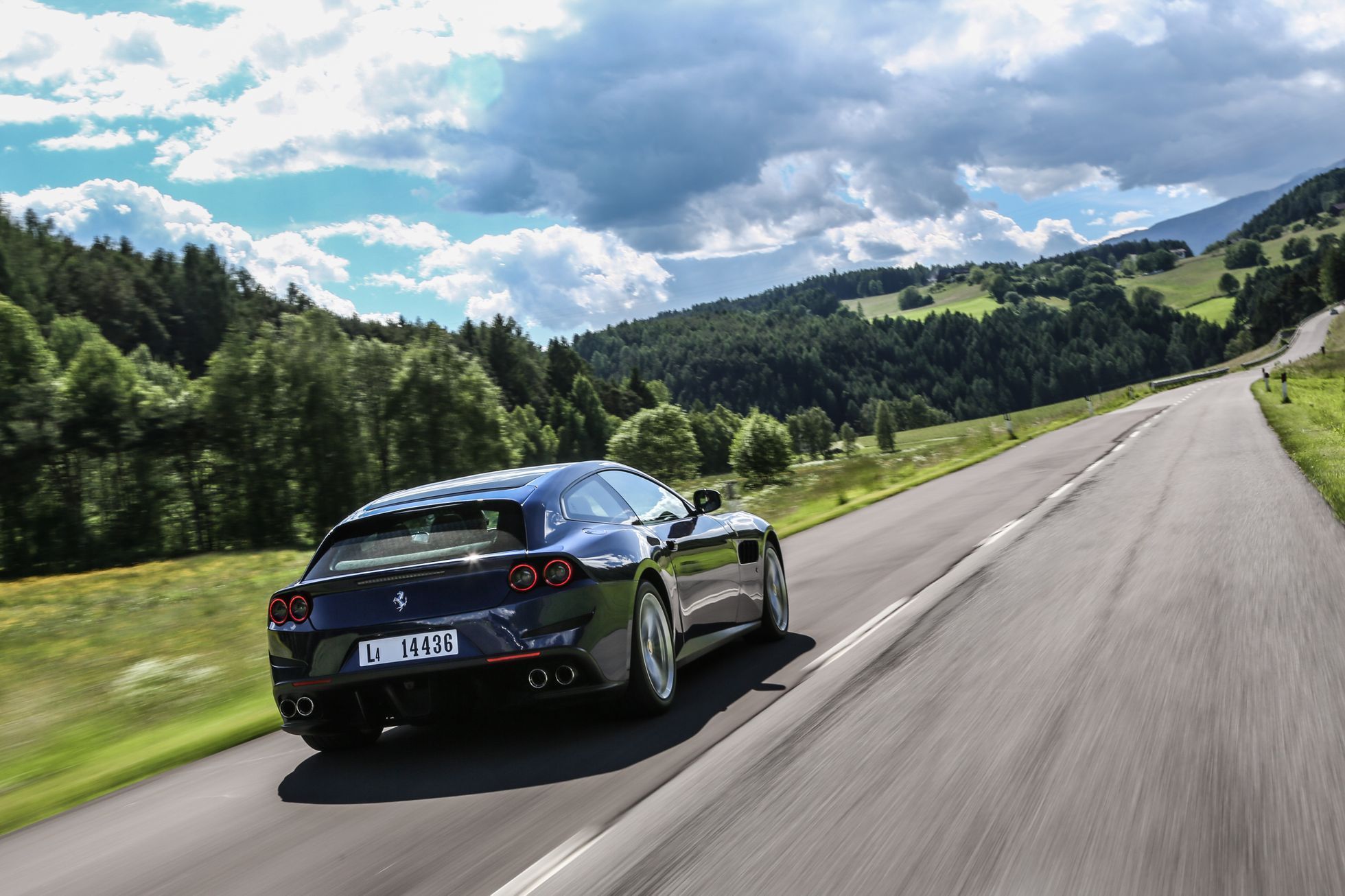 Ferrari GTC4Lusso 27