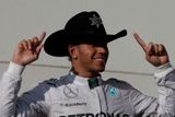Prohlédněte si fotografie z Velké ceny USA formule 1, kterou v americkém Austinu pod dohledem řady celebrit vyhrál lídr šampionátu Lewis Hamilton.