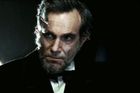 Recenze: Lincoln je fascinující Spielbergův experiment