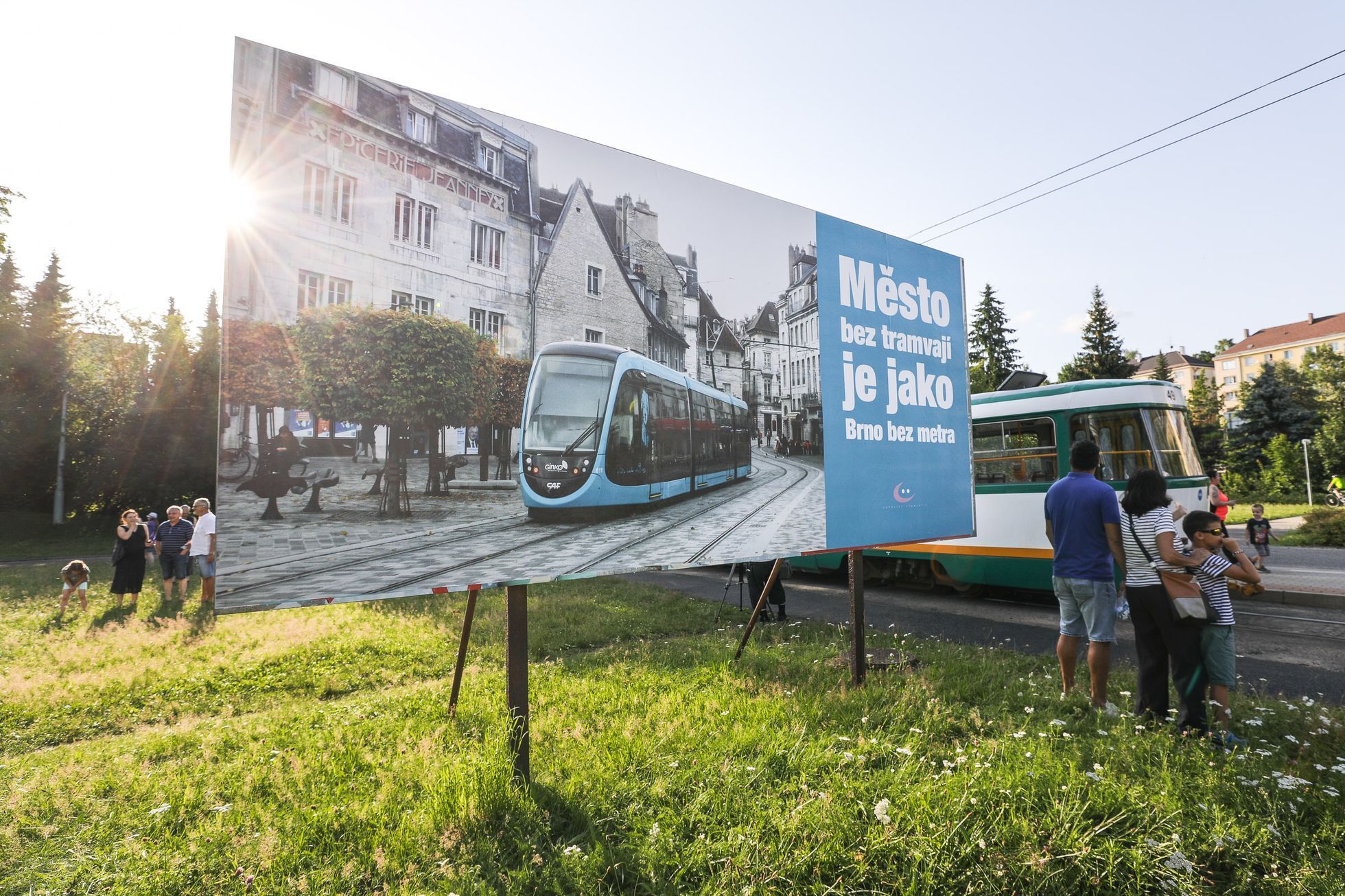 Průvod tramvají, tramvaj, trať Jablonec nad Nisou - Liberec, loučení, rozchod kolejí 1000 milimetrů, šotouš