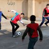 Děti v Mosulu se vrací do školy