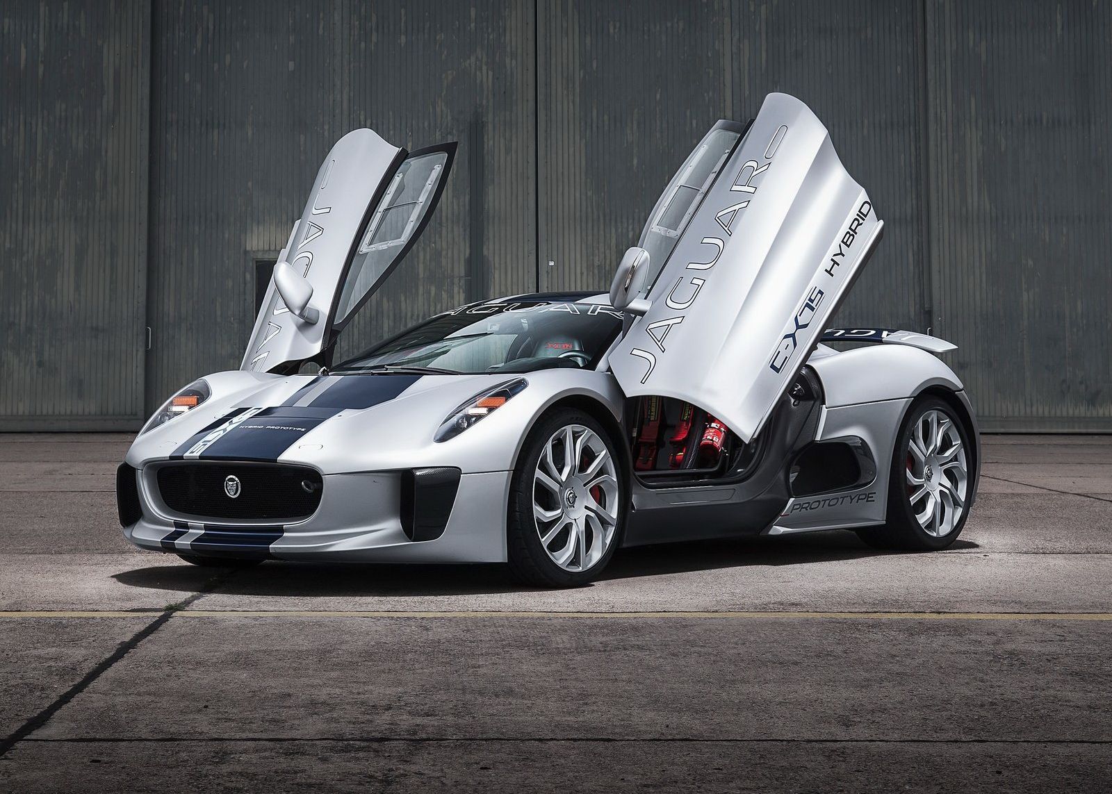 Automobilové koncepy, které se do produkce nedostaly