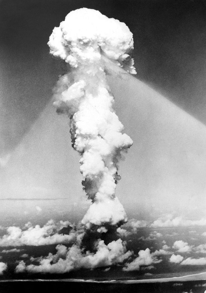 67th Anniversary of Hiroshima At the time of this photo smoke billowed 20000 feet above Hiroshima while smoke from the burst of the first atomic bomb had speed over 10000 feet on the target at the base of the rising column. August 5 1945 two planes of the 509th composite group, part of the 313th wing of the 20th Air Force, Participated in this mission, one to carry the bomb, the other to act as escort. US air force. Date:05.08.1945. Ref: B196_090849_0004