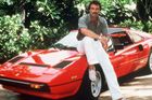 Foto: Slavné Ferrari ze seriálu Magnum míří do aukce. Prodat se může za trojnásobek běžné ceny