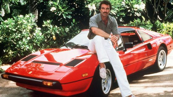 Foto: Slavné Ferrari ze seriálu Magnum míří do aukce. Prodat se může za trojnásobek běžné ceny