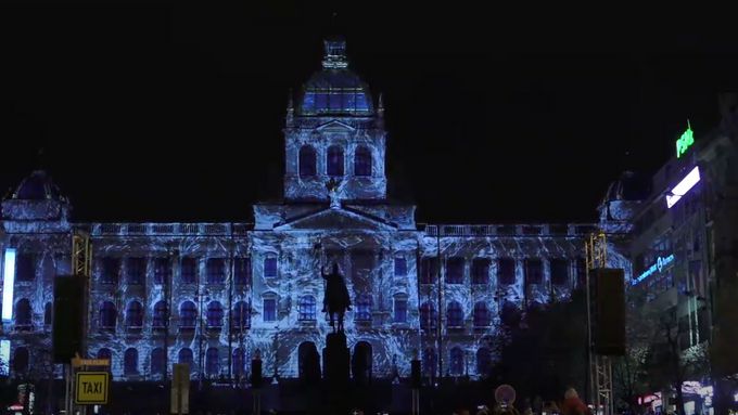 Video: Videomapping na Národním muzeu. Česko oslavuje vznik republiky