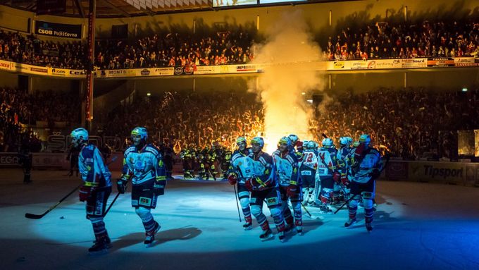 Pardubičtí hokejisté se tradičně mohou těšit ze skvělé podpory svých fanoušků, ovšem také oni čekali zkraje play off vyšší návštěvy