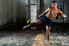 Britský fotograf Tom Miles fotil francouzského mistra bojových umění MMA Toma „Fire Kida“ Duquesnoye.
