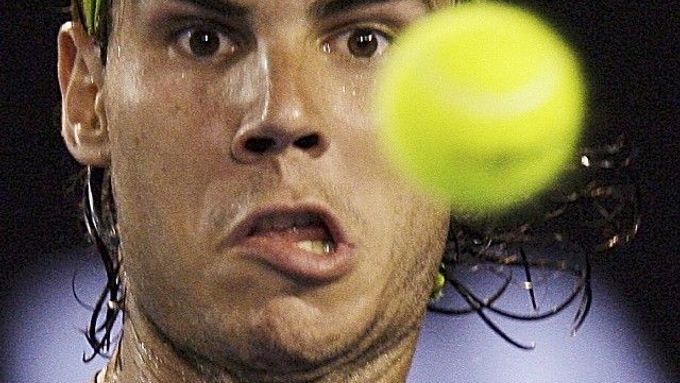 Absolutní soustředění Rafaela Nadala v semifinále Australian Open.