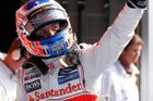Po třech letech se s z vítězství v kvalifikaci na Velkou cenu formule 1 radoval britský pilot McLarenu Jenson Button.