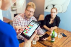 Na nevydání účtenky v EET dorazilo už přes dva tisíce udání. Neznamená to hned kontrolu, říká správa