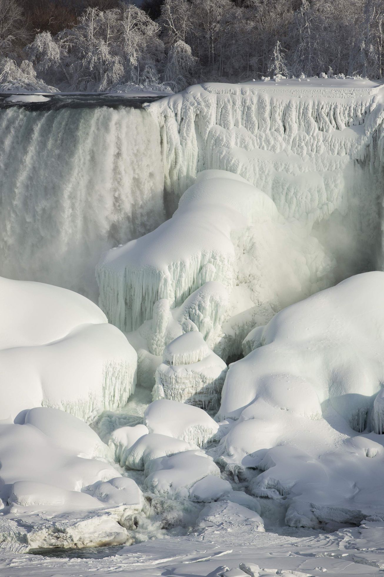 Niagarské vodopády zamrzly