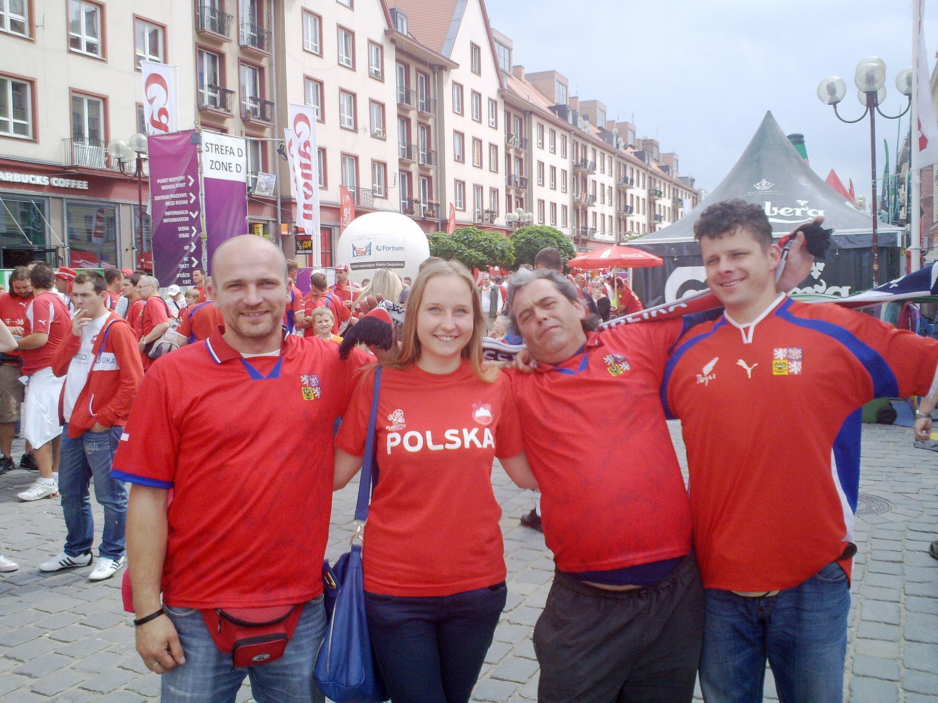 Čeští fanoušci před utkáním s Řeckem