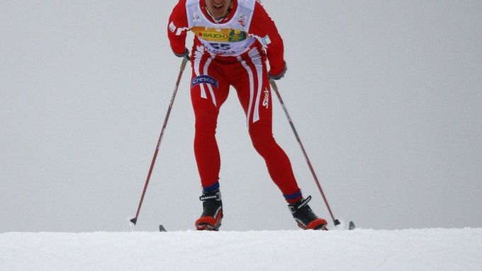 Volná patnáctka neměla ve sněhové loterii logiku. Zlato bral norský biatlonista Lars Berger.