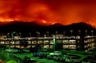 S ohněm bojuje sever státu už od předminulého víkendu. Lesní požáry se snáze šíří hlavně kvůli suchému porostu a silnému větru.