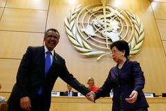 Novým šéfem WHO byl zvolen Etiopan Tedros Adhanom