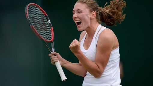 Jekatěrina Alexandrovová v 1. kole Wimbledonu 2016.
