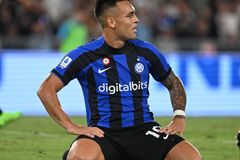 Inter Milán po úvodních dvou výhrách v italské lize podlehl Laziu