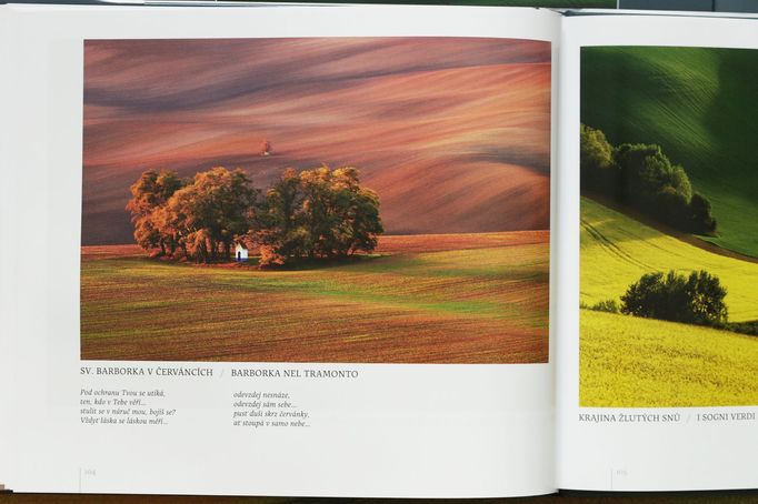 Moravské Slovácko. Ukázky z fotografické knihy Radka Severy a básnířky Ivety Gajda-Raponi