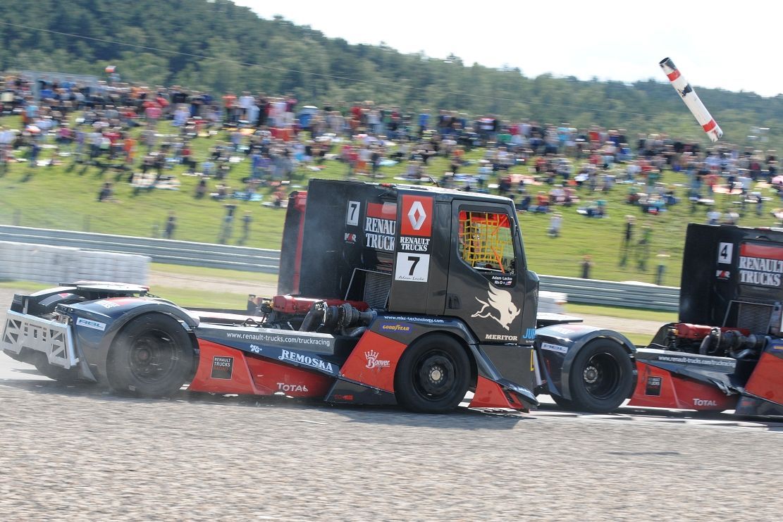 ME tahačů v Mostě: trucky