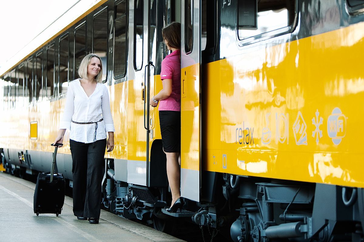 Žluté vlaky Regiojet