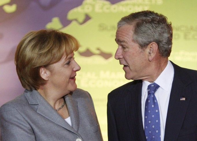 Bush se na úvod summitu G20 přivítal také s německou kancléřkou.