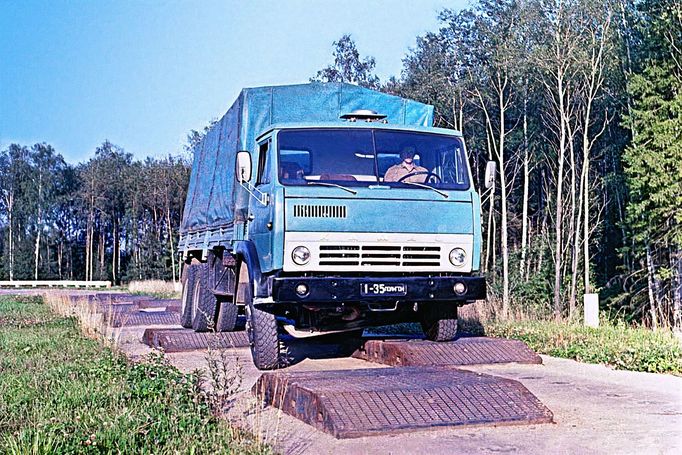 Legenda ruských náklaďáků. Automobilka Kamaz slaví 45 let existence