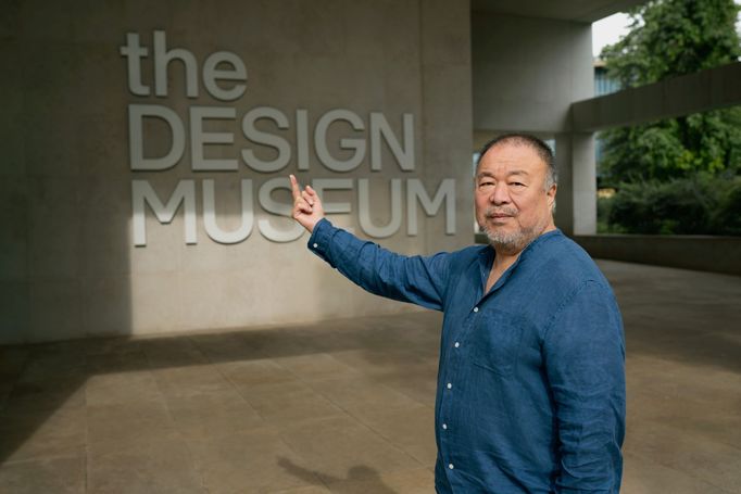 Aj Wej-wejova výstava v londýnském Muzeu designu začíná tento pátek, potrvá do 30. července.