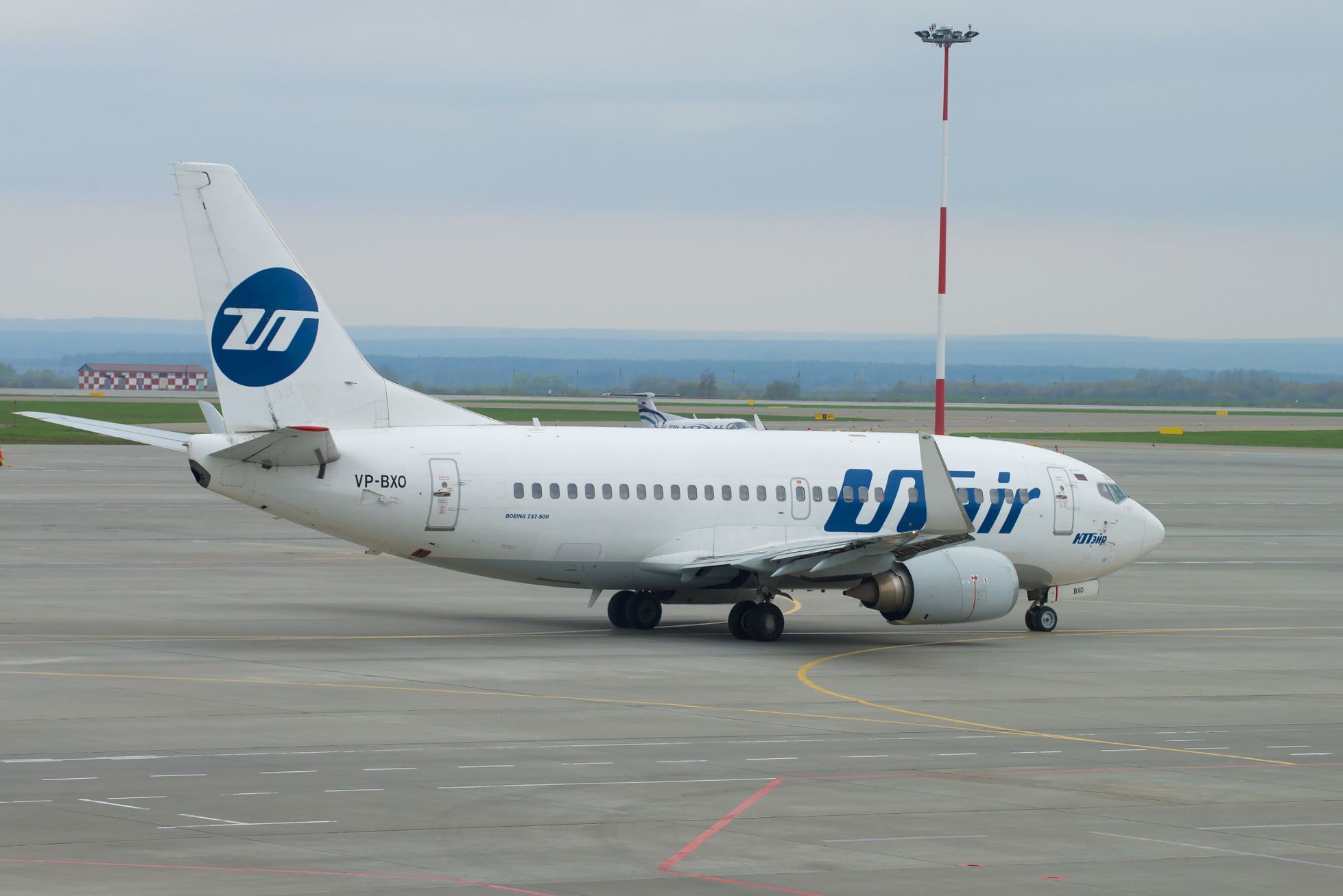 Boeing 737-500, aerolinky Tatarstan