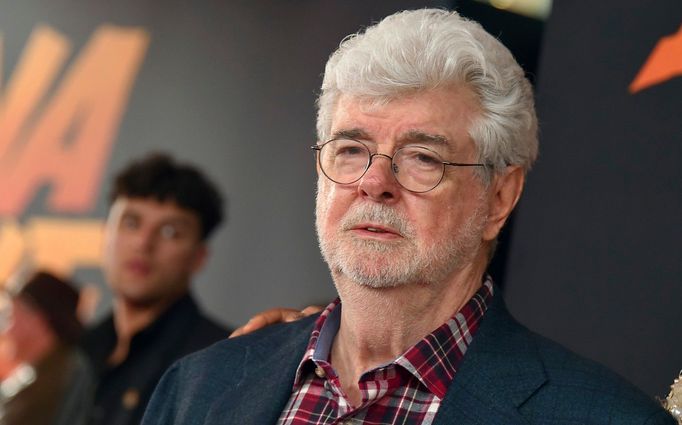 George Lucas na loňské premiéře pátého dílu Indiana Jonese.