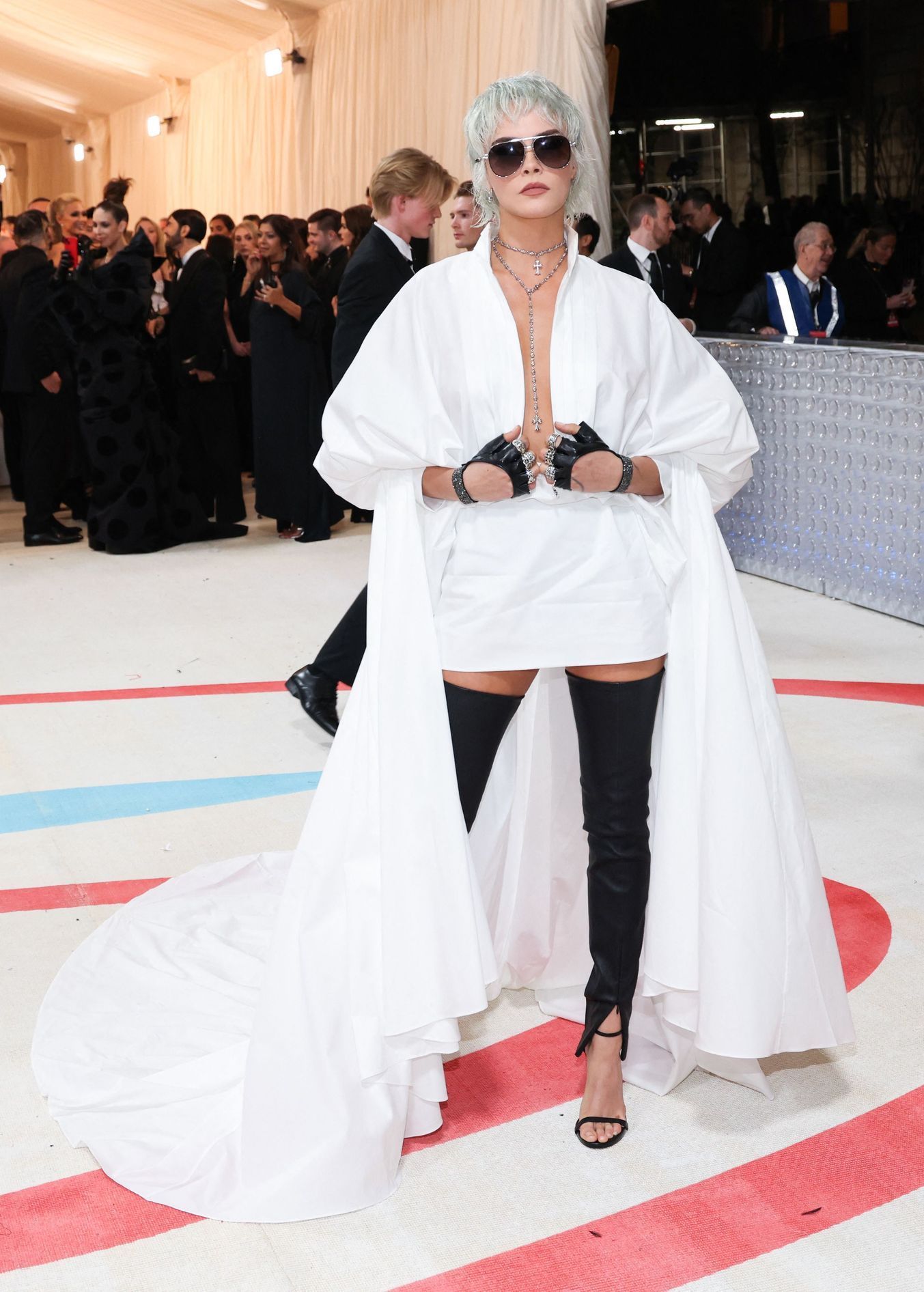 Cara Delevingne Met Gala 2023, žena