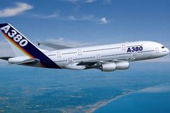 Airbus vydraží části svého obřího letounu A380. Nabízí schůdky, vozíky i sedačky