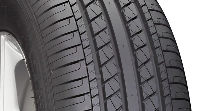Tato pneumatika GT Radial Champiro VP1 je při jízdě na mokru nebezpečná.