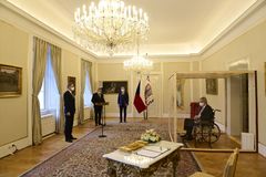 Před prezidentáriem a za prezidentáriem. Zeman má dva týdny, pak musí Fiala jednat