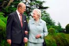 Británie slaví diamantovou svatbu své královny