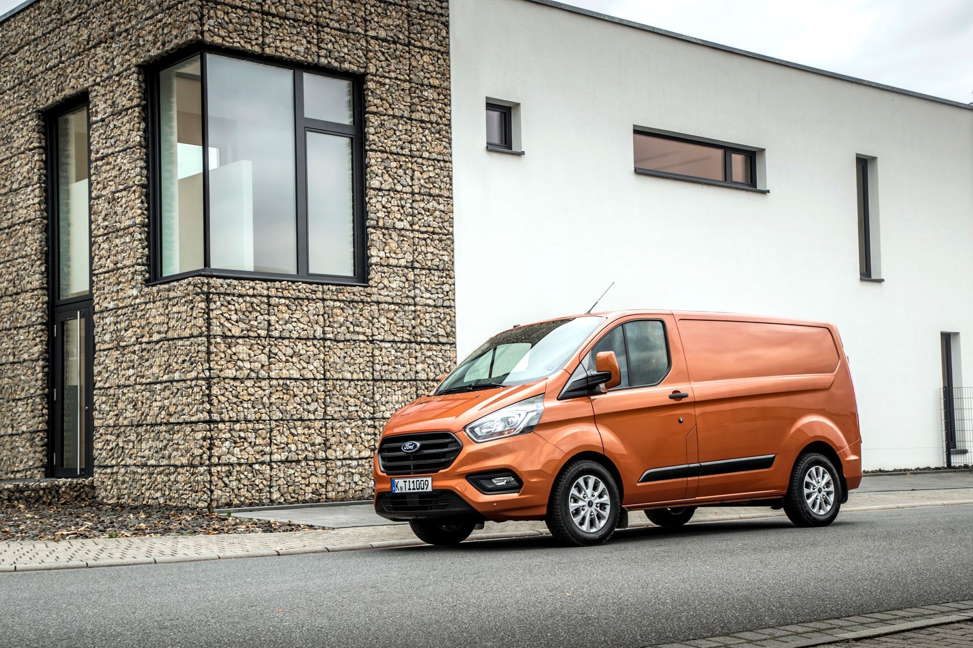 Сколько весит ford transit